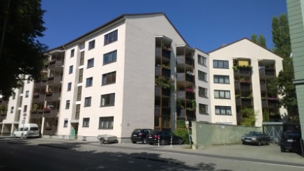 Wohnanlage mit 49 Wohnungen,
4 Gewerbeeinheiten
und 54 TG Stellplätzen Wohnanlage mit 49 Wohnungen,
4 Gewerbeeinheiten
und 54 TG Stellplätzen